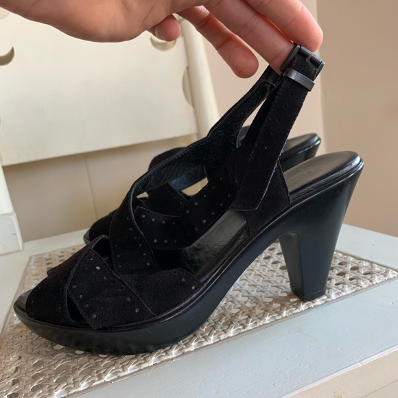 CORDANI HEELS, BLACK SUEDE, ITALIAN MADE, SIZE 39 - Picture 3 of 10